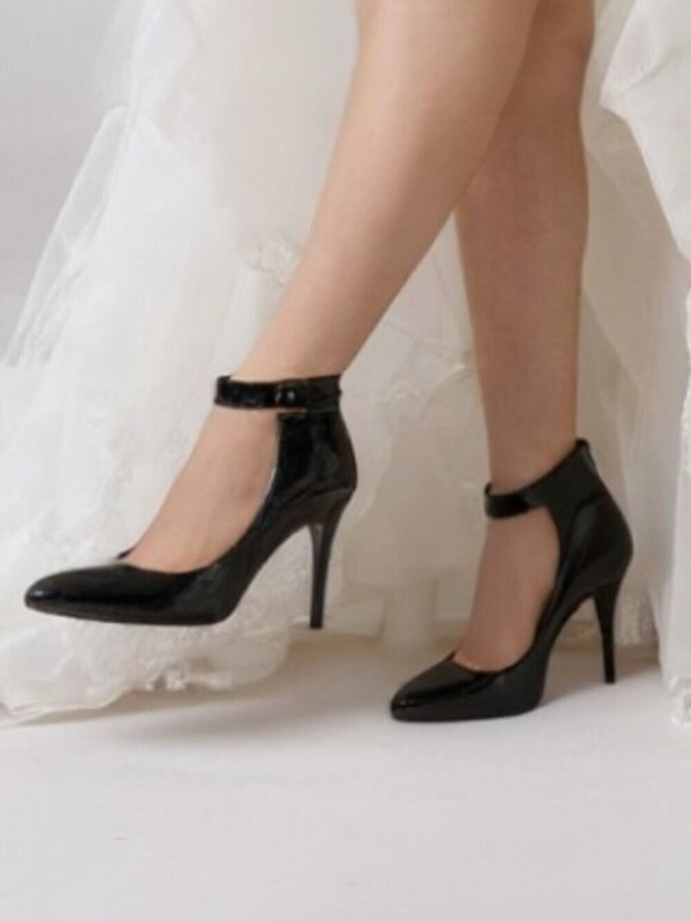 Lanvin Black Patent Leather Ankle Strap Pumps Classic Evening Size 36.5 (US 6.5)